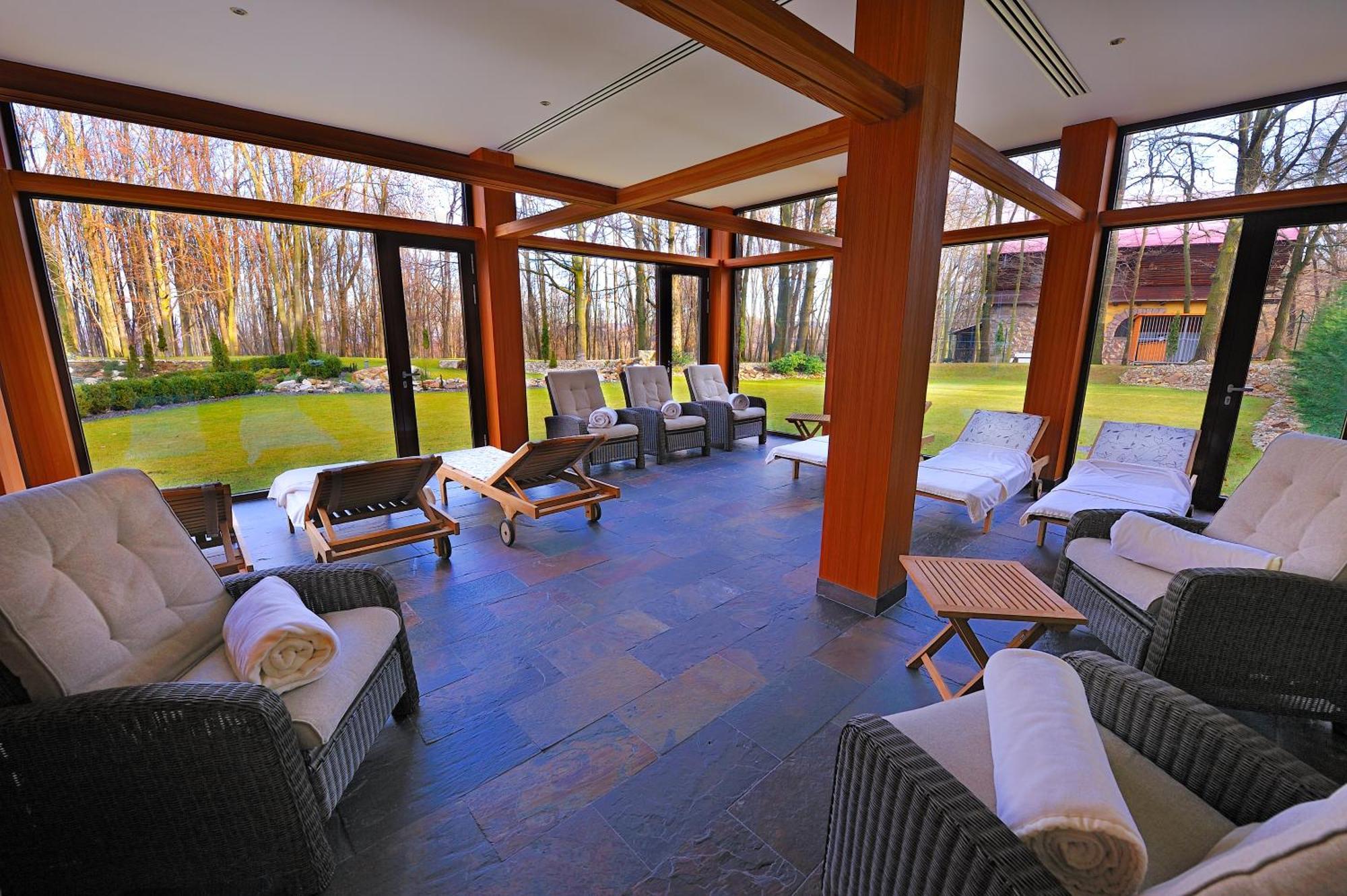 Hotel Zochova Chata - Adult friendly Modra Exteriör bild
