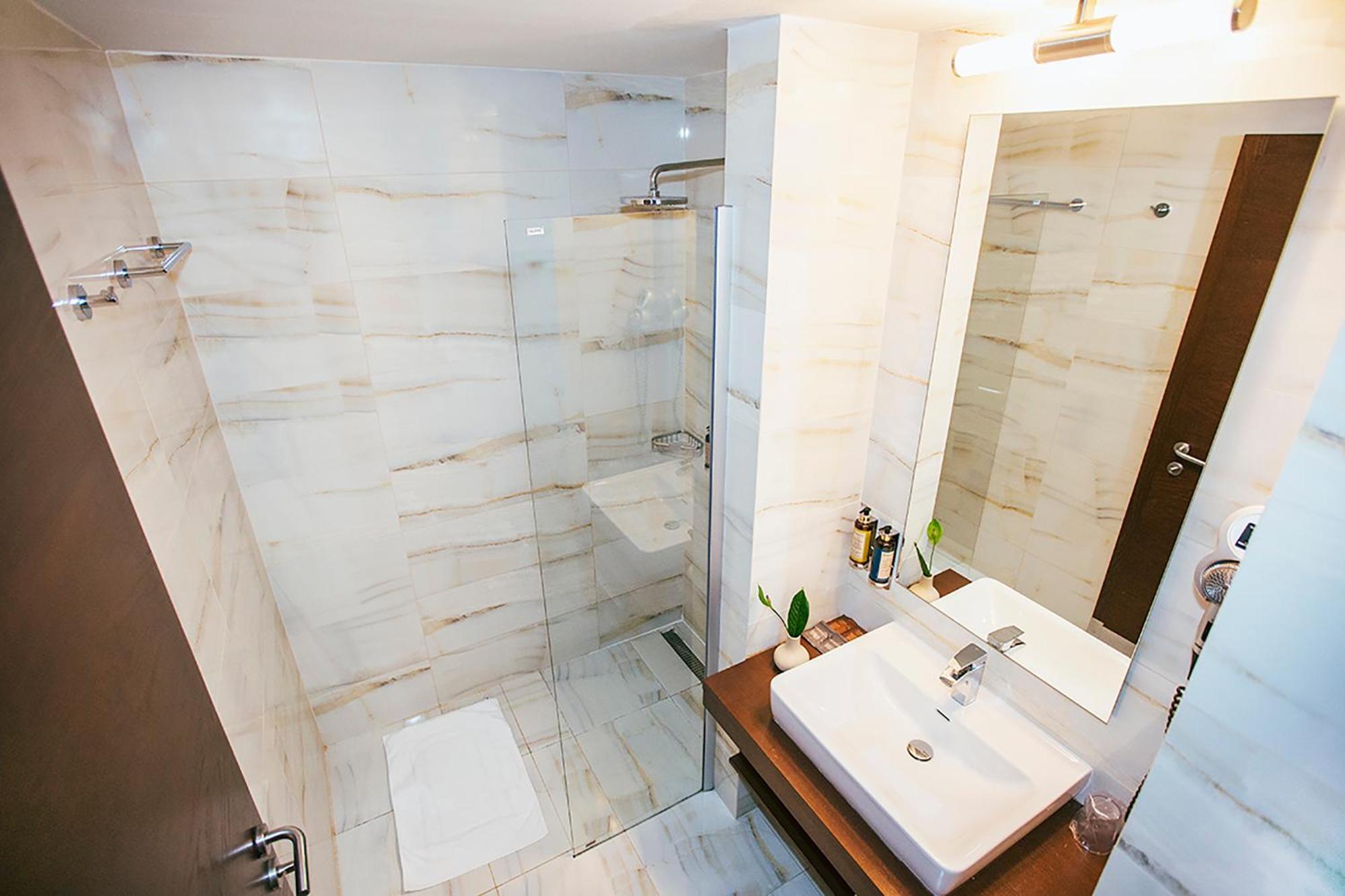 Hotel Zochova Chata - Adult friendly Modra Rum bild