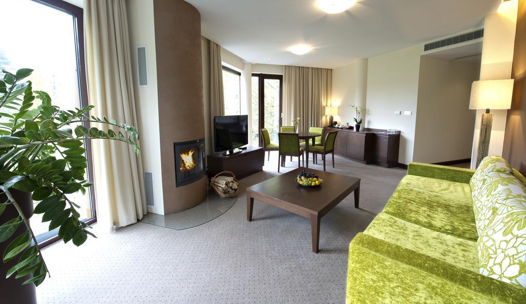 Hotel Zochova Chata - Adult friendly Modra Exteriör bild