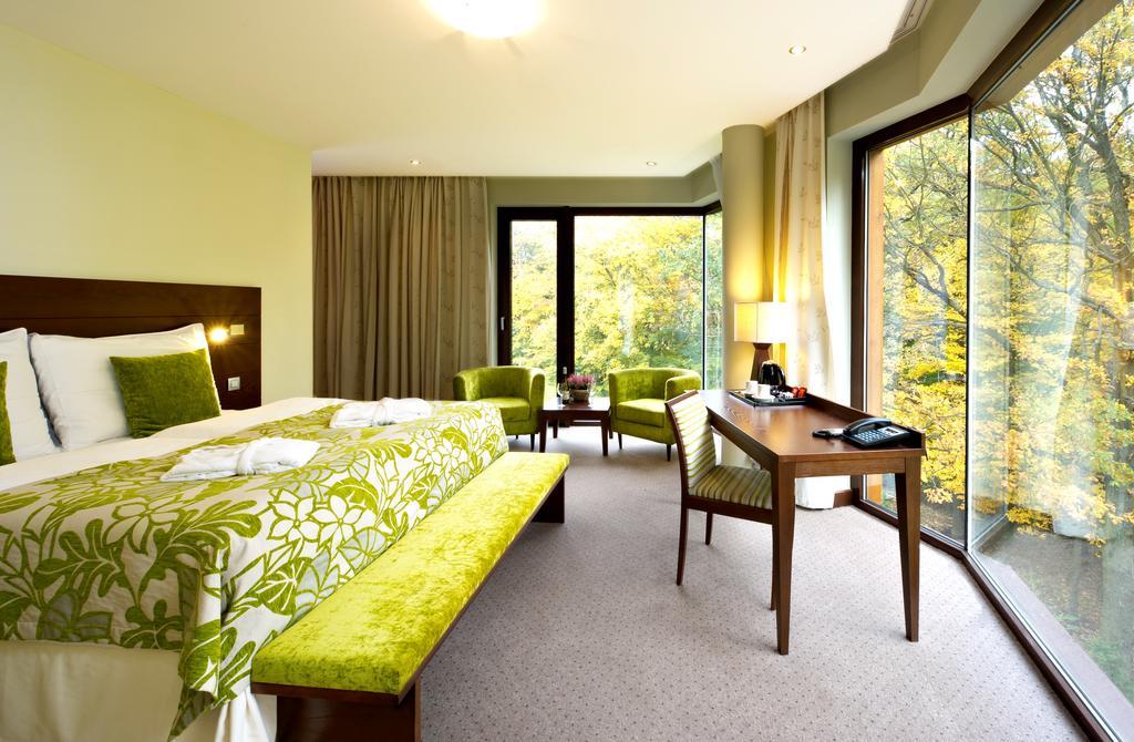Hotel Zochova Chata - Adult friendly Modra Exteriör bild