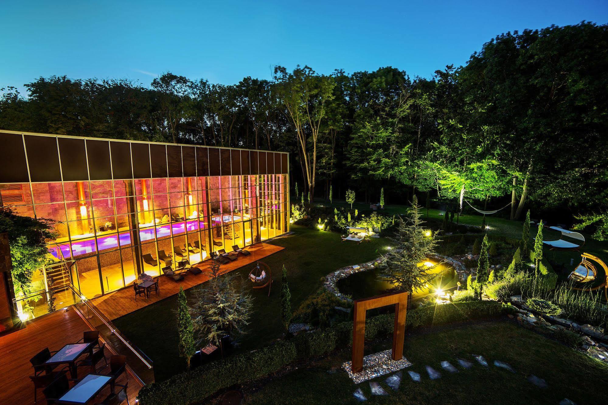 Hotel Zochova Chata - Adult friendly Modra Exteriör bild